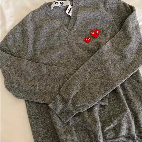 Cdg sweater women’s NEW - Picture 2 of 3